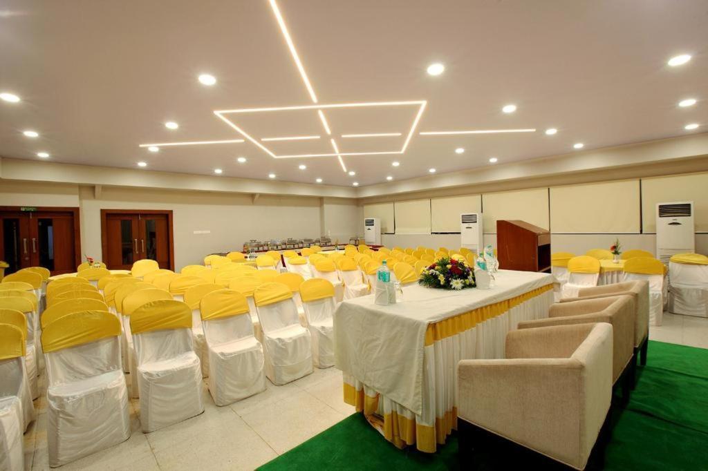 Sreevalsam Residency Kulanada 호텔 Tāmarakulam 외부 사진