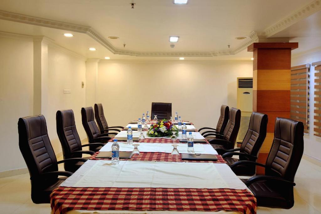 Sreevalsam Residency Kulanada 호텔 Tāmarakulam 외부 사진
